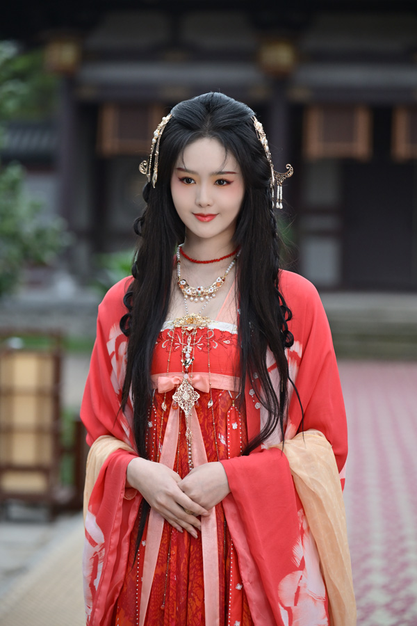 陶德燕《樊笼》诠释“蛇蝎美人” 颠覆演绎反派惊艳观众 剧照3